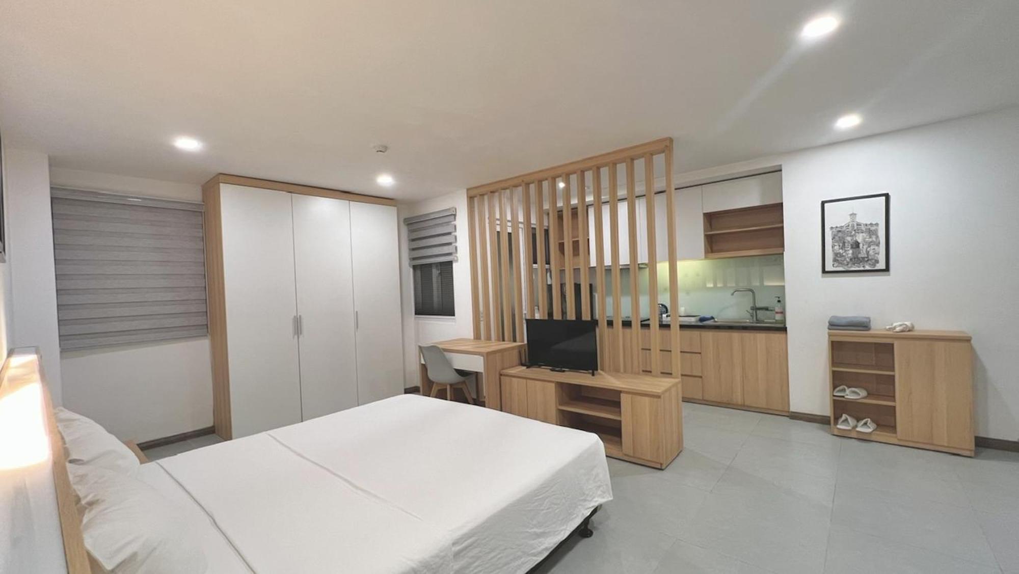 Apartment J